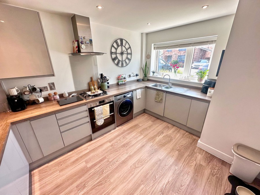 Images for Stone Cross, BN24 5NT