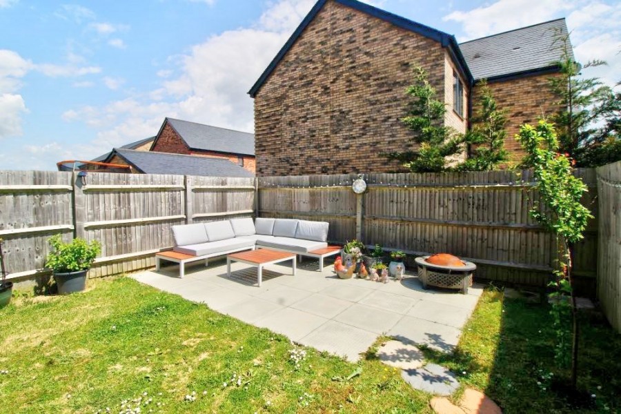 Images for Stone Cross, BN24 5LW