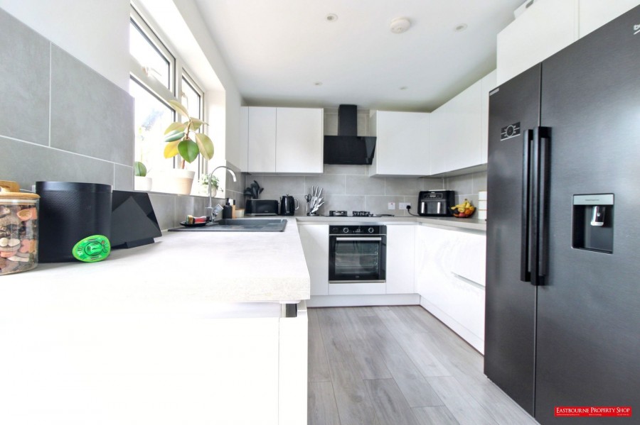 Images for Midhurst Road, Eastbourne, BN22 9HW