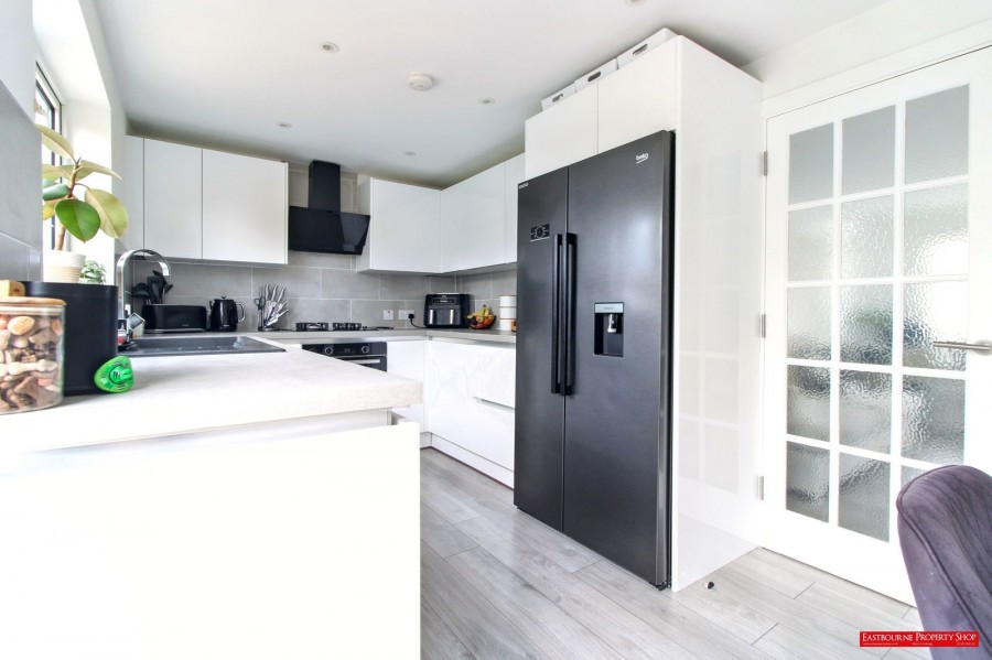 Images for Midhurst Road, Eastbourne, BN22 9HW