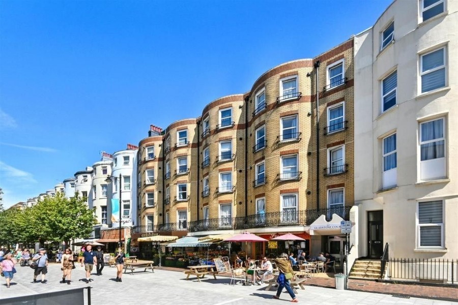 Images for Close to Seafront, Terminus Road, Eastbourne, BN21 3DH
