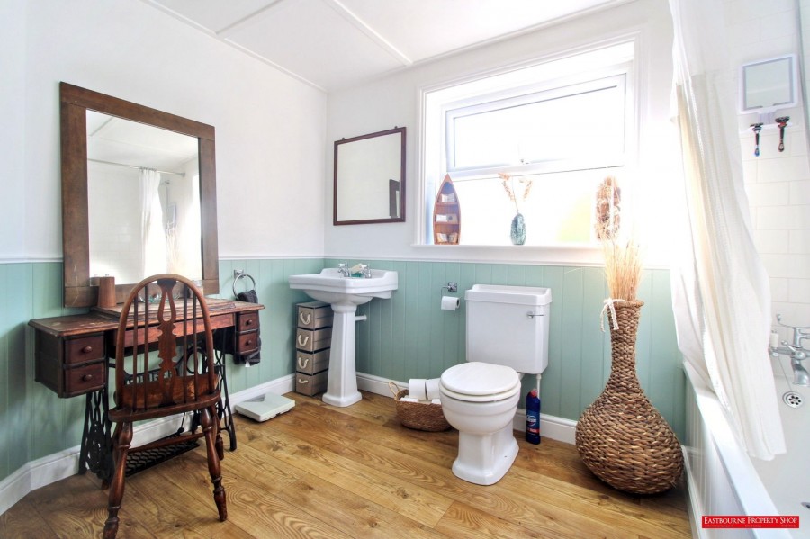 Images for South Road, Hailsham, BN27 3NL