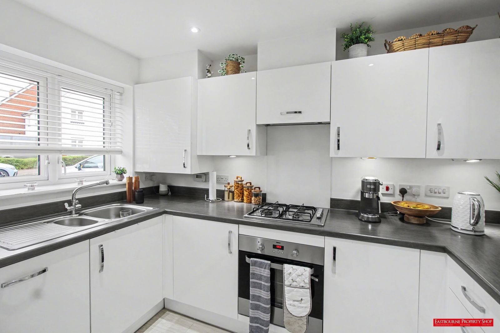 Images for Meadowsweet Lane, Stone Cross, Pevensey, BN24 5GB