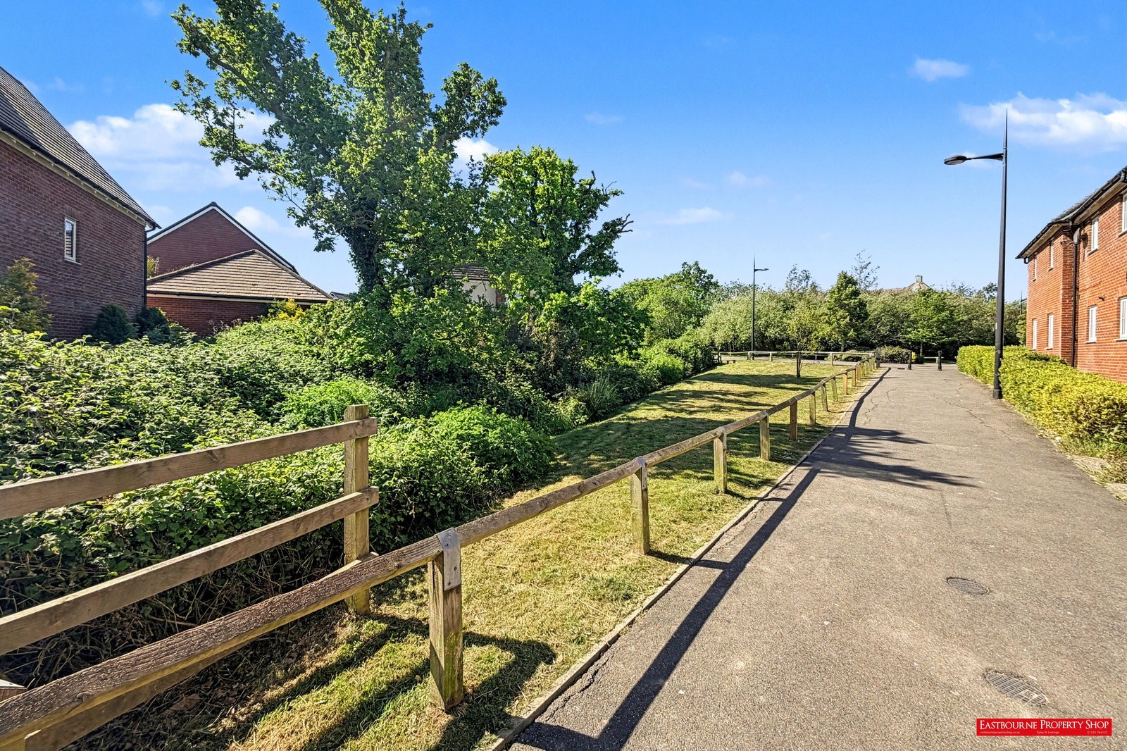 Images for Highgrove Crescent, Polegate, BN26 6FN