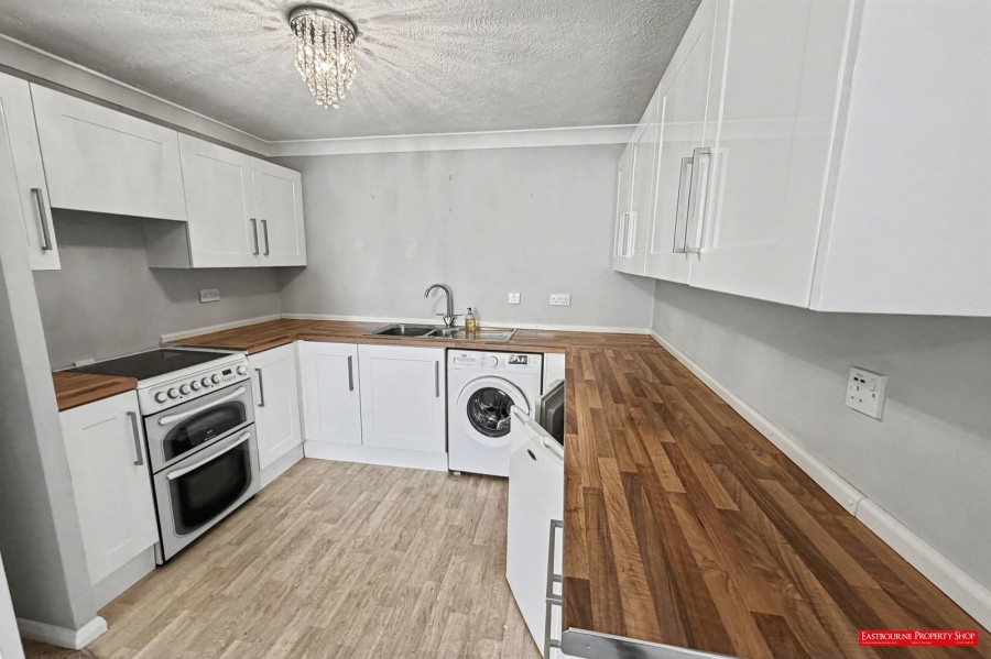Images for Snowdon Close, Eastbourne, BN23 8HW