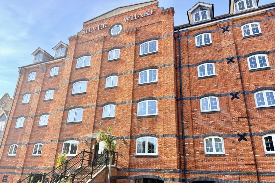 Images for Silver Strand West, Eastbourne, BN23 5NP