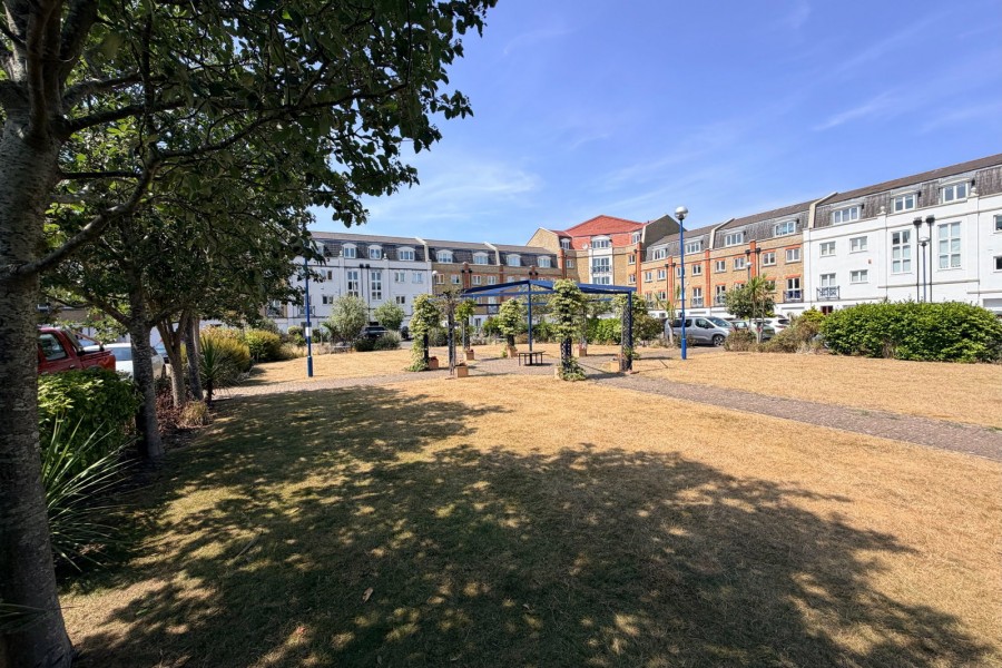 Images for The Piazza, Eastbourne, BN23 5TG