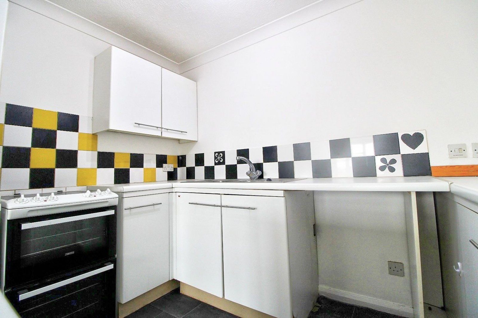 Images for Snowdon Close, Eastbourne, BN23 8HZ