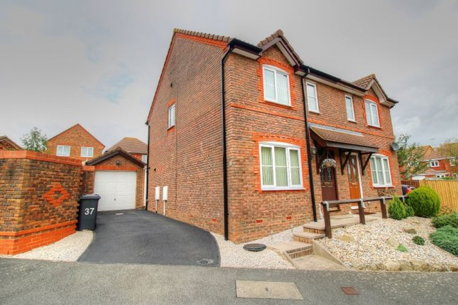 Images for Wellsbourne Road, Stone Cross, Pevensey, BN24 5QX
