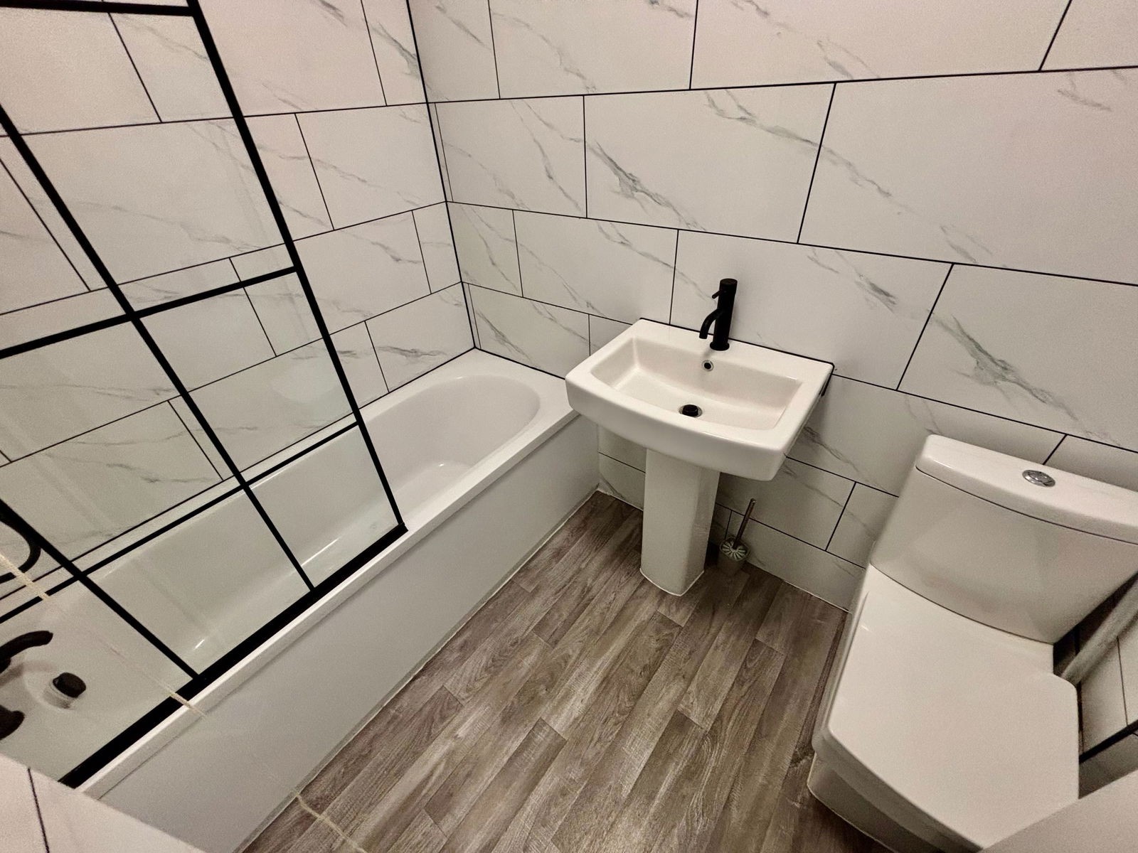 Images for Town Centre Refurbished Apartment 