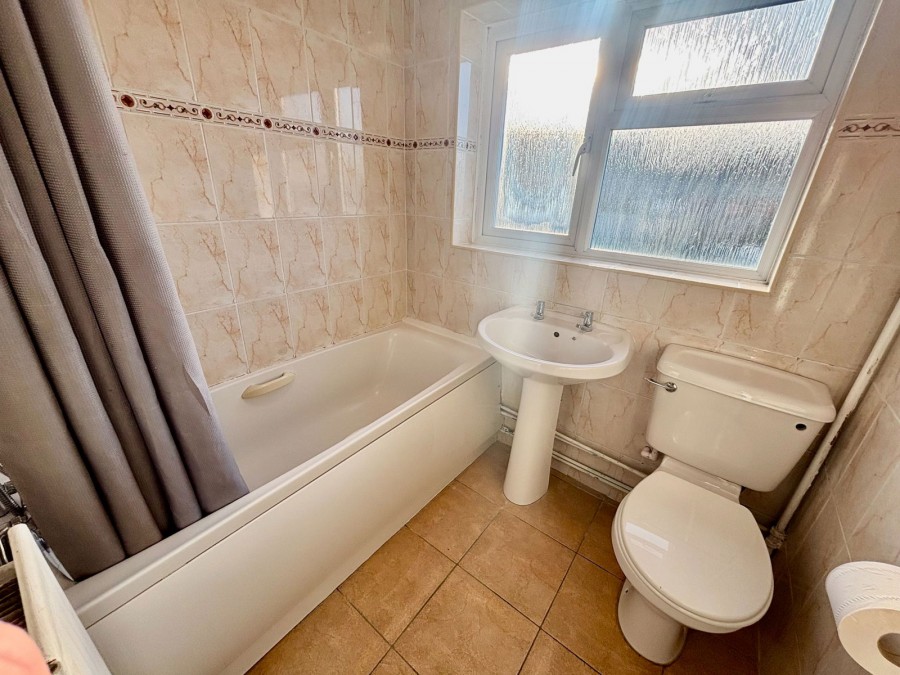 Images for Midhurst Road, Eastbourne, BN22 9HP