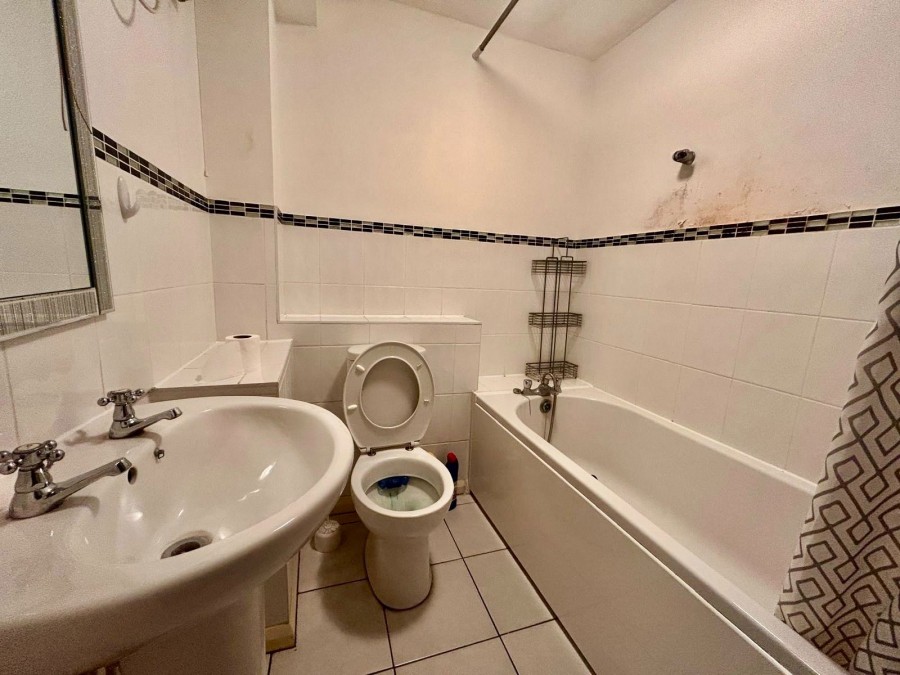 Images for Close to Seafront, Terminus Road, Eastbourne, BN21 3DH