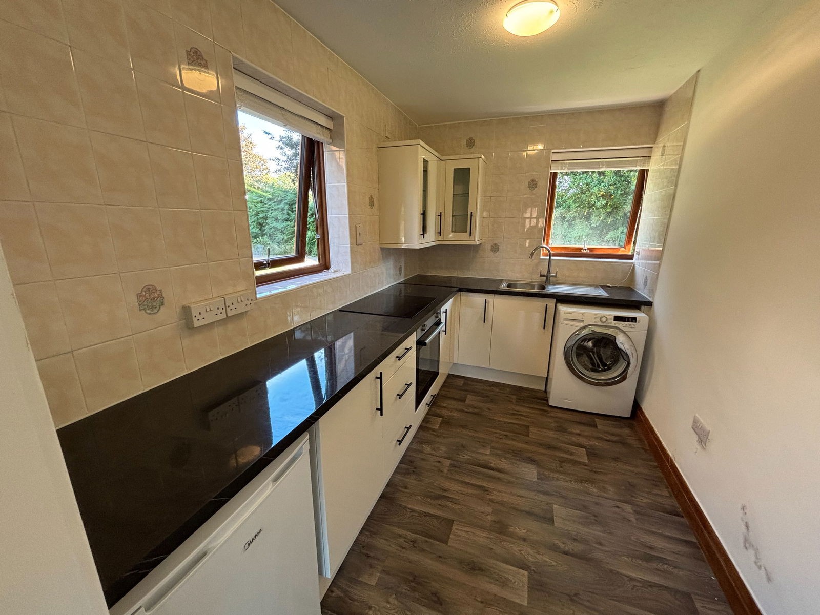 Images for Glyndley Manor Cottage Estate, Stone Cross, Pevensey, BN24 5BS