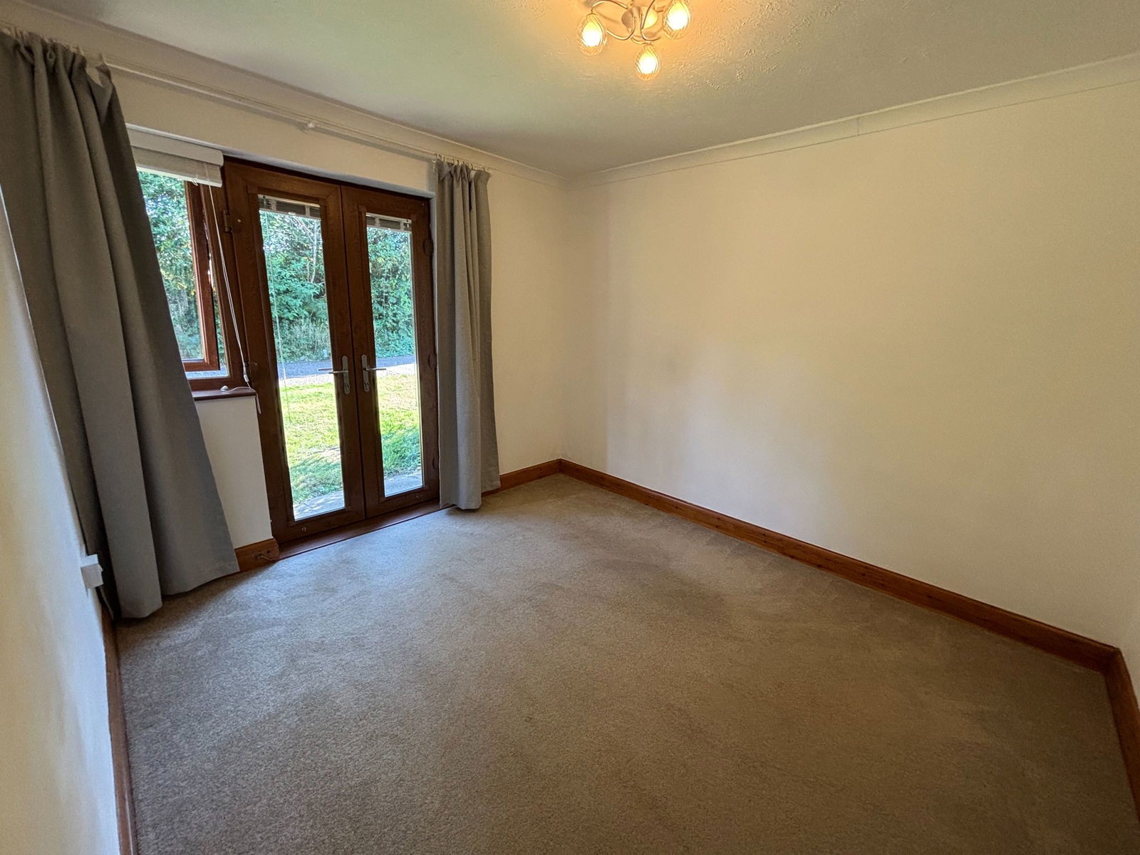 Images for Glyndley Manor Cottage Estate, Stone Cross, Pevensey, BN24 5BS