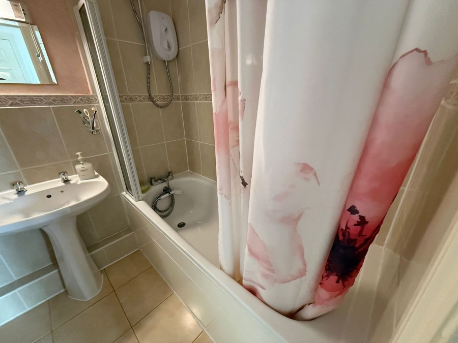 Images for Honeycrag Close, Polegate, BN26 6QJ